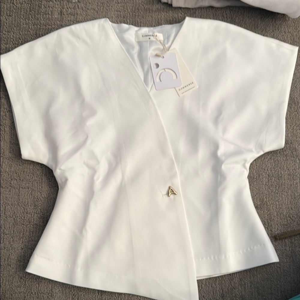 Off White Women's Top V Neck by Commense